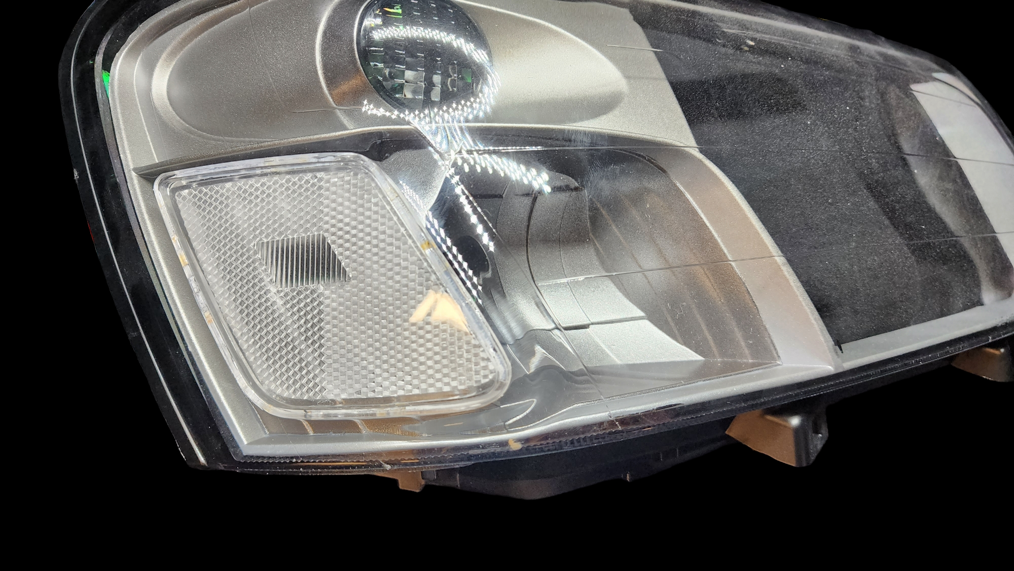 03-05 Subaru Forester Headlight clear corners